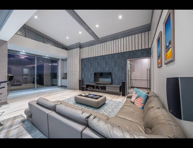 4 BEDROOM HOUSE FOR SALE IN PINNACLE POINT GOLF ESTATE